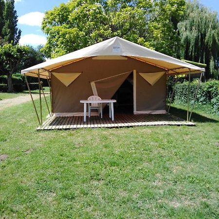 Tente Canadienne Marcilly-Sur-Vienne Exterior foto